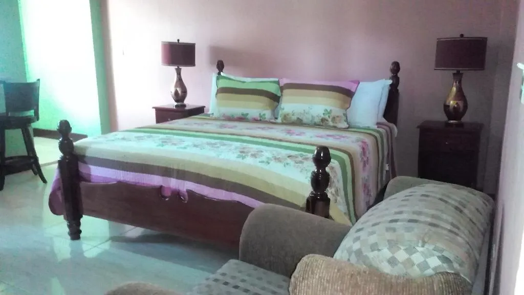 Hotel Tropik Leadonna Montego Bay