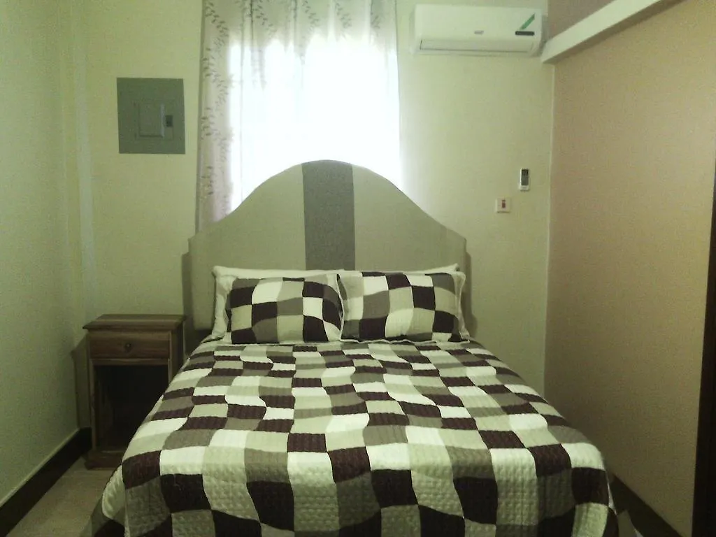 ***  Hotel Tropik Leadonna Montego Bay Jamaica