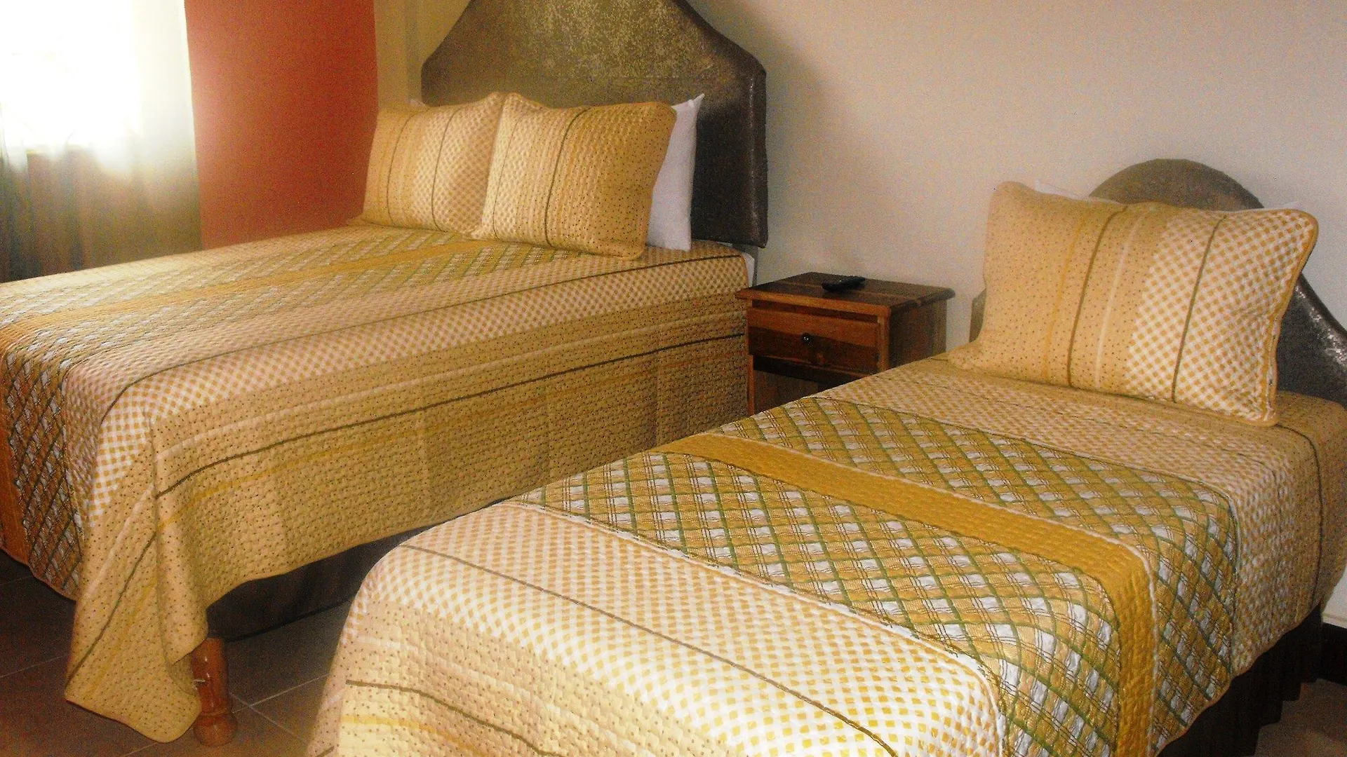 ***  Hotel Tropik Leadonna Montego Bay Jamaica