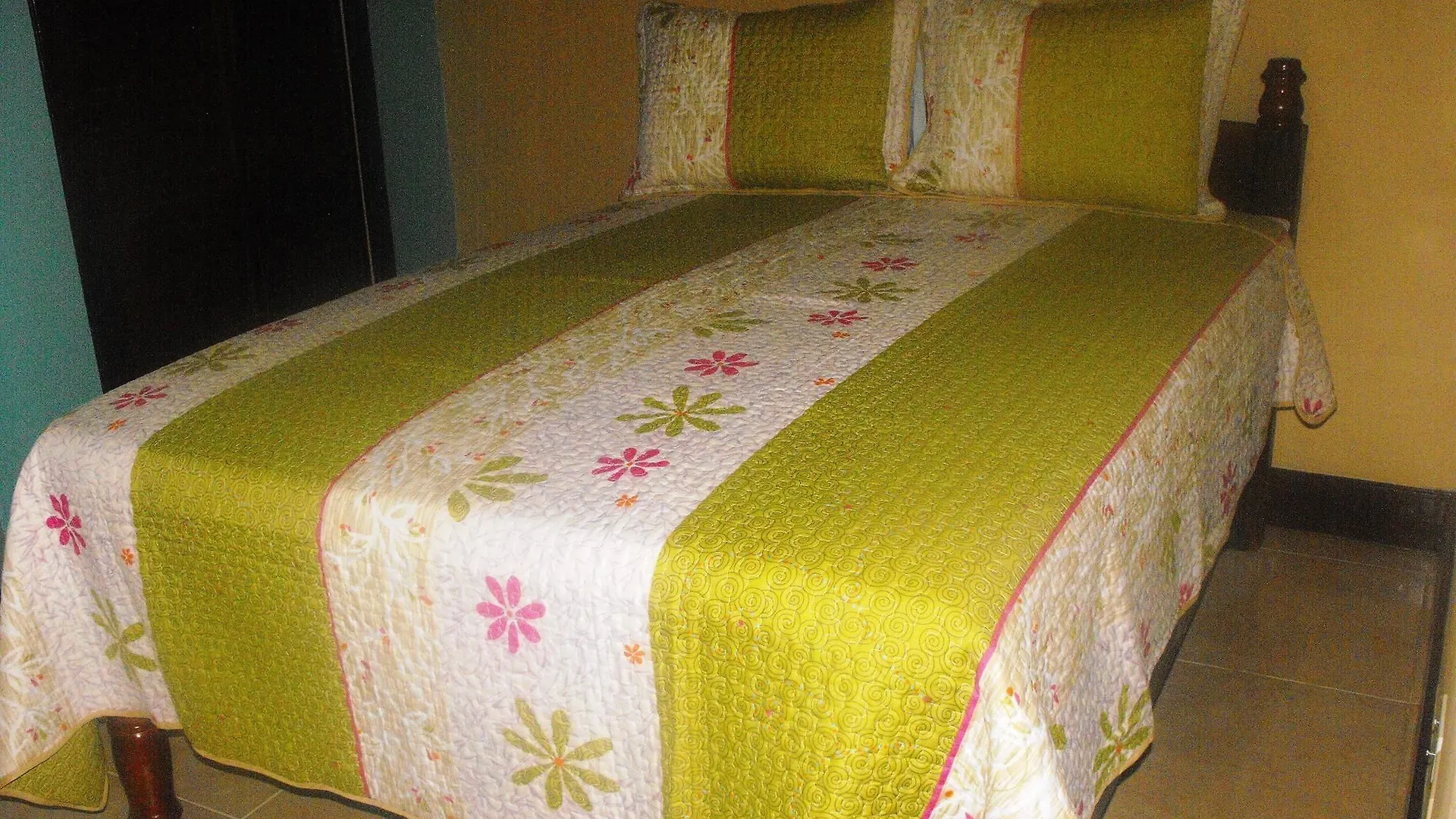 ***  Hotel Tropik Leadonna Montego Bay Jamaica